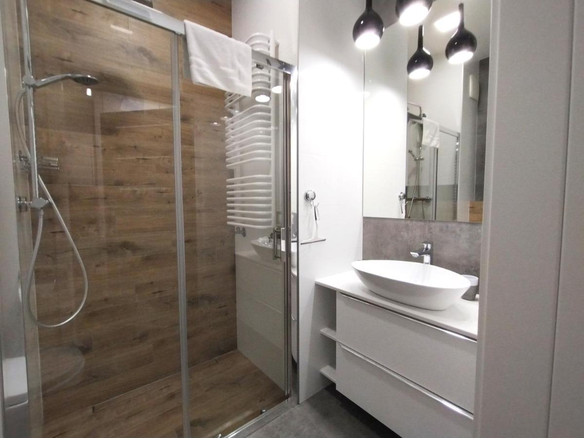Prymasa Tysiaclecia 83A City Center Viev Sperate Bedroom By Perfect Apart 530 Warsaw Exterior photo